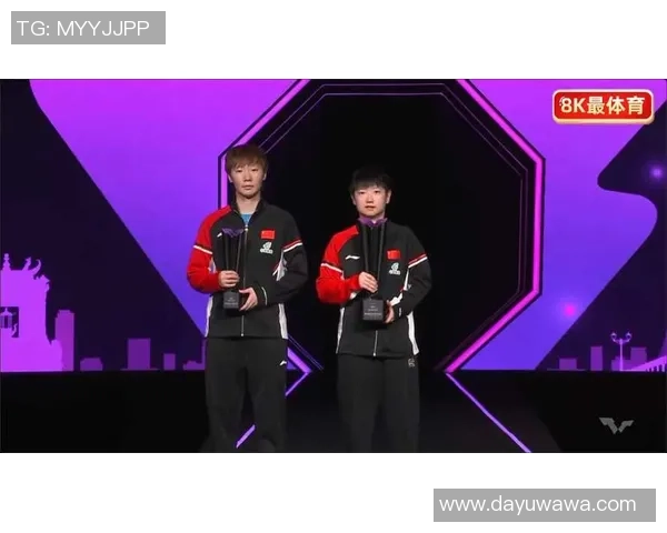 足球明星荣耀时刻高清捧杯瞬间尽显风采与激情 足球明星荣耀时刻高清捧杯瞬间尽显风采与激情