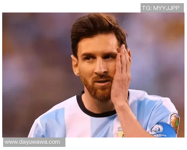 哪个足球明星在海外联赛中崭露头角引发热议与关注 哪个足球明星在海外联赛中崭露头角引发热议与关注